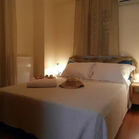 Villa 4 Epohes Vathí