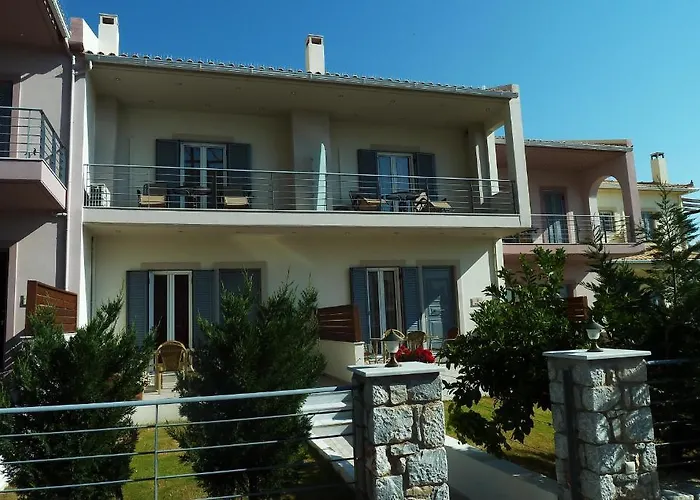 4 Epohes Villa Vathi